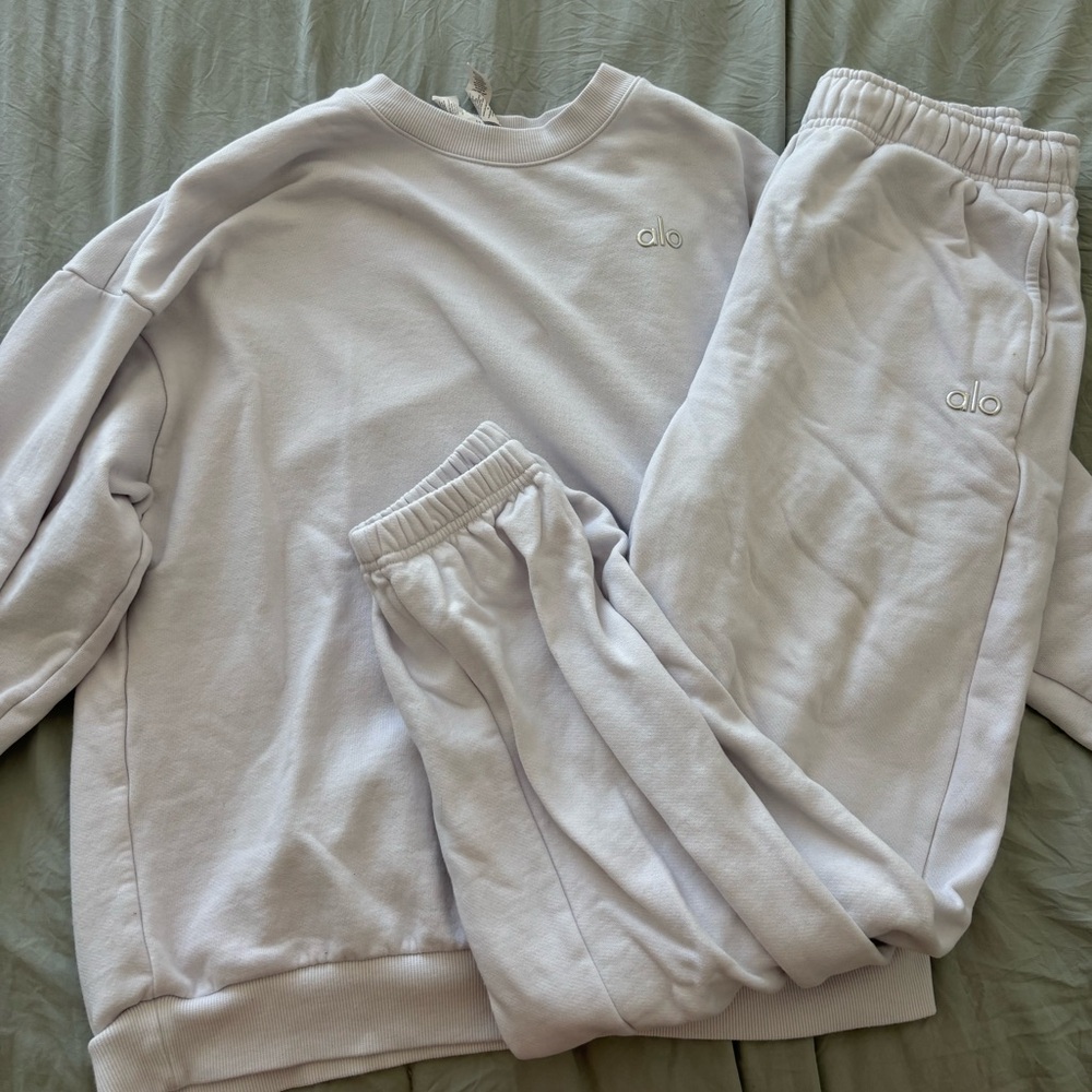 Alo Accolade Sweatsuit - White